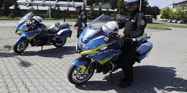 25.07.2022. Kielce. Nowe motocykle świętokrzyskiej policji / Fot. Jarosław Kubalski - Radio Kielce