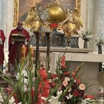 03.07.2022. Święty Krzyż. Odpust. Na zdjęciu (od lewej): o. Marian Puchała - superior Klasztoru na Świętym Krzyżu, biskup Jan Kot / Fot. Iwona Murawska - Radio Kielce