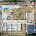 08.07.2022. Kielce. Budowa hali sportowej przy I Liceum Ogólnokształcącym im. Stefana Żeromskiego w Kielcach / Fot. Jarosław Kubalski - Radio Kielce