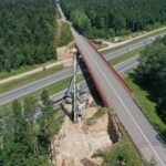 21.07.2022. Droga ekspresowa S7. Budowa kładki rowerowej / Fot. Jarosław Kubalski - Radio Kielce