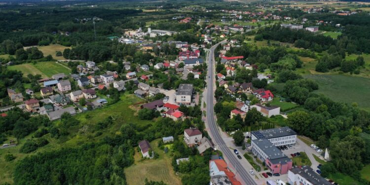 27.07.2022. Piekoszów. Widok na miejscowość / Fot. Jarosław Kubalski - Radio Kielce