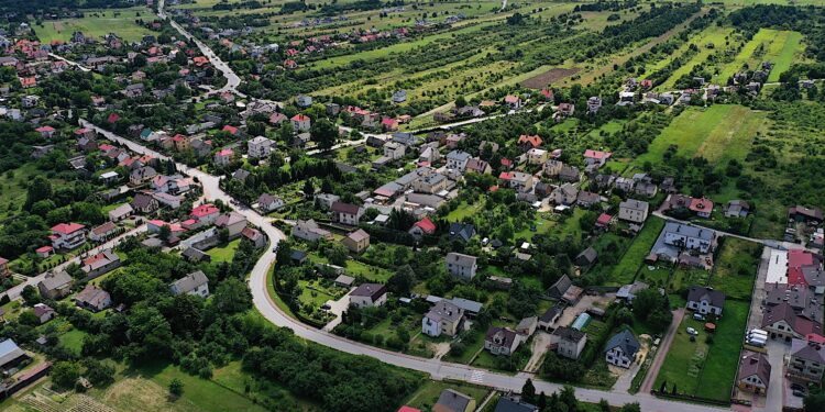 27.07.2022. Piekoszów. Widok na miejscowość / Fot. Jarosław Kubalski - Radio Kielce