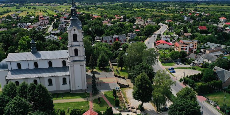 27.07.2022. Piekoszów. Widok na miejscowość / Fot. Jarosław Kubalski - Radio Kielce