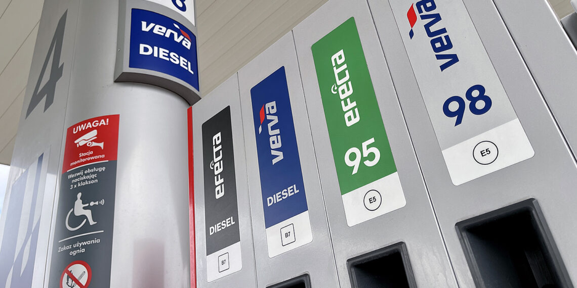 Orlen trzeci raz w tym tygodniu obniżył hurtowe ceny paliw