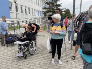 Kielce. Wyjazd niepełnosprawnych na obóz rehabilitacyjny / Fot. Kamil Król - Radio Kielce