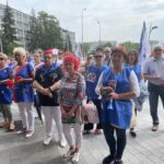 30.07.2022. Kielce. Świętokrzyski Urząd Wojewódzki. Pikieta OPZZ / Fot. Kamil Król - Radio Kielce