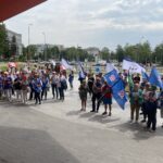 30.07.2022. Kielce. Świętokrzyski Urząd Wojewódzki. Pikieta OPZZ / Fot. Kamil Król - Radio Kielce