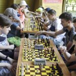 21.07.2022. Kielce. Park Miejski. Wakacyjna Szkoła Szachowa Radia Kielce / Fot. Jarosław Kublaski - Radio Kielce