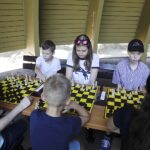 21.07.2022. Kielce. Park Miejski. Wakacyjna Szkoła Szachowa Radia Kielce / Fot. Jarosław Kublaski - Radio Kielce