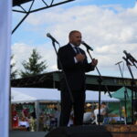 17.07.2022. Skalbmierz. Powiatowe eliminacje 7. „Bitwy regionów”. Na zdjęciu: poseł Mariusz Gosek. / Fot. Marta Gajda-Kruk - Radio Kielce