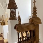 17.07.2022. Sandomierz. Wystawa rzeźby ludowej regionalnego artysty Jana Puka / Fot. Grażyna Szlęzak - Radio Kielce