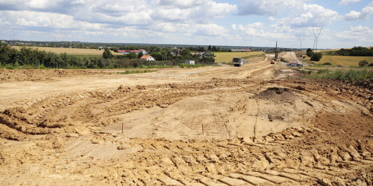 15.07.2022. Budowa obwodnicy Ostrowca Świętokrzyskiego / Fot. Wiktor Taszłow - Radio Kielce