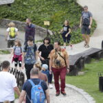 16.07.2022. Zamek w Chęcinach. Pokazy rycerzy Zakonu Krzyżackiego / Fot. Wiktor Taszłow - Radio Kielce