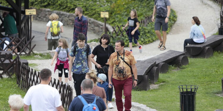 16.07.2022. Zamek w Chęcinach. Pokazy rycerzy Zakonu Krzyżackiego / Fot. Wiktor Taszłow - Radio Kielce