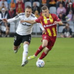 16.07.2022. Kielce. PKO BP Ekstraklasa - 1. kolejka. Mecz: Korona Kielce - Legia Warszawa. Na zdjęciu (z prawej): Jacek Podgórski / Fot. Wiktor Taszłow - Radio Kielce