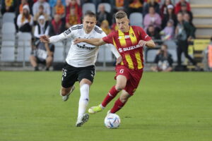 16.07.2022. Kielce. PKO BP Ekstraklasa - 1. kolejka. Mecz: Korona Kielce - Legia Warszawa. Na zdjęciu (z prawej): Jacek Podgórski / Fot. Wiktor Taszłow - Radio Kielce