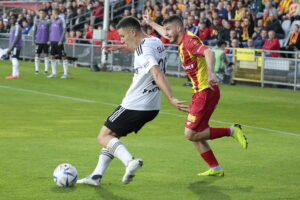 16.07.2022. Kielce. PKO BP Ekstraklasa - 1. kolejka. Mecz: Korona Kielce - Legia Warszawa. Na zdjęciu (z prawej): Jakub Łukowski / Fot. Wiktor Taszłow - Radio Kielce