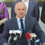 18.07.2022. Kielce. WFOŚiGW. Wręczenie promes dla przedstawicieli gmin, które wzorowo są zaangażowane w realizację programu Czyste Powietrze. Na zdjęciu: Rafał Nowak - wicewojewoda świętokrzyski / Fot. Wiktor Taszłow - Radio Kielce