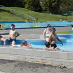 22.07.2022. Kielce. Basen przy ulicy Szczecińskiej / Fot. Wiktor Taszłow - Radio Kielce