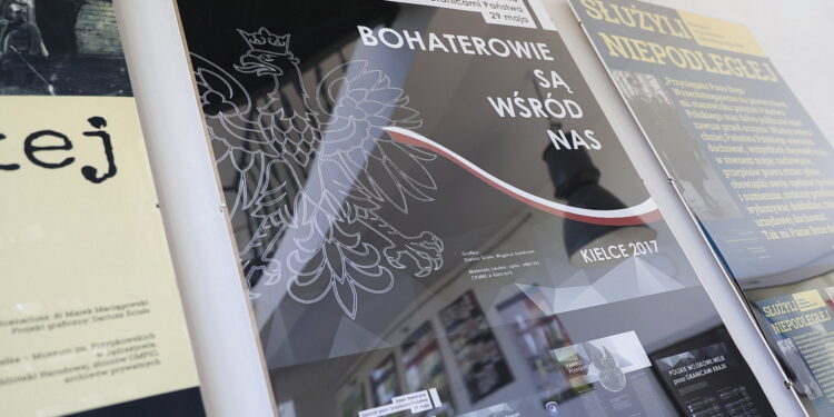 Kielce. OMPiO. Wystawa „W grafice Dariusza Ścisło” / Fot. Wiktor Taszłow - Radio Kielce