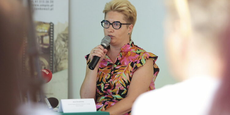 Na zdjęciu: Anna Żmudzińska - dyrektor Miejskiej Biblioteki Publicznej w Kielcach / Fot. Wiktor Taszłow - Radio Kielce