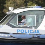 Superszybka łódź patroluje zalew w Cedzynie - Radio Kielce 22.07.2022. Cedzyna. Patrol policji wodnej / Fot. Wiktor Taszłow - Radio Kielce