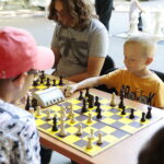 Adrian Ciepliński najlepszy w blitzu - Radio Kielce 28.07.2022. Kielce. Park Miejski. Wakacyjna Szkoła Szachowa Radia Kielce / Fot. Wiktor Taszłow - Radio Kielce