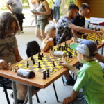 Adrian Ciepliński najlepszy w blitzu - Radio Kielce 28.07.2022. Kielce. Park Miejski. Wakacyjna Szkoła Szachowa Radia Kielce / Fot. Wiktor Taszłow - Radio Kielce