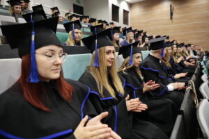 28.07.2022. Kielce. Pożegnanie absolwentów Collegium Medicum / Fot. Wiktor Taszłow - Radio Kielce