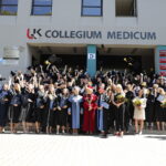 28.07.2022. Kielce. Pożegnanie absolwentów Collegium Medicum / Fot. Wiktor Taszłow - Radio Kielce