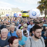 209.07.2022. Kielce. Rynek. Prezentacja kolarzy startujących w 79. Tour de Pologne / Fot. Wiktor Taszłow - Radio Kielce