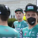 209.07.2022. Kielce. Rynek. Prezentacja kolarzy startujących w 79. Tour de Pologne / Fot. Wiktor Taszłow - Radio Kielce