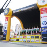 209.07.2022. Kielce. Rynek. Prezentacja kolarzy startujących w 79. Tour de Pologne / Fot. Wiktor Taszłow - Radio Kielce