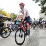 30.07.2022. Kielce. Rynek. Start wyścigu Toru de Pologne / Fot. Wiktor Taszłow - Radio Kielce