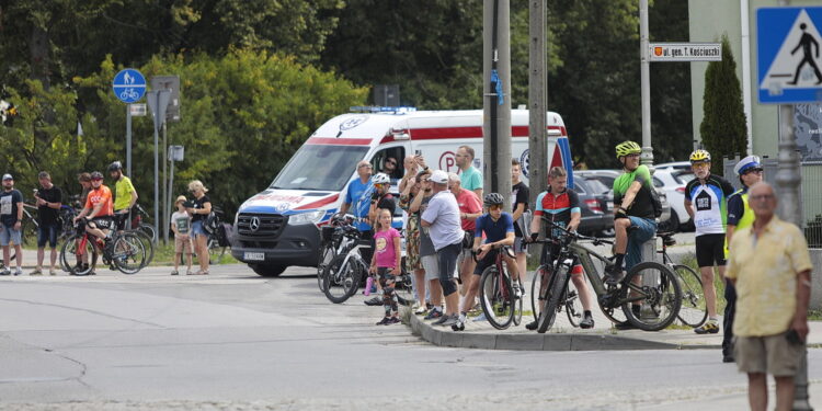 30.07.2022. Kielce. Rynek. Start wyścigu Toru de Pologne / Fot. Wiktor Taszłow - Radio Kielce