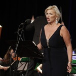 10.07.2022. Busko-Zdrój. 28. Międzynarodowy Festiwal Muzyczny im. Krystyny Jamroz. Koncert finałowy. Na zdjęciu: Jolanta Wagner / Fot. Jarosław Kubalski - Radio Kielce