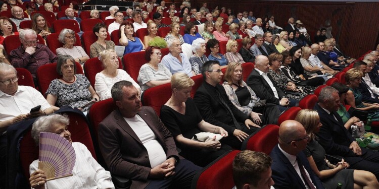 02.07.2022. Busko-Zdrój. Inauguracja 28. Międzynarodowego Festiwalu Muzycznego im. Krystyny Jamroz / Fot. Jarosław Kubalski - Radio Kielce