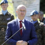 04.07.2022 Kielce. Uroczystości upamiętniające 79.rocznicę tragicznej śmierci gen. Władysława Sikorskiego. Na zdjęciu: Piotr Wawrzyk - wiceminister spraw zagranicznych / Fot. Jarosław Kubalski - Radio Kielce
