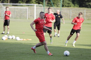 04.06.2022 Kielce. Trening piłkarzy Korona Kielce II / Fot. Jarosław Kubalski - Radio Kielce