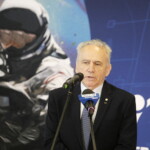 07.07.2022 Kielce. Konferencja na temat zawodów łazików marsjańskich ERC. Rektor Politechniki Świętokrzyskiej Zbigniew Koruba / Fot. Jarosław Kubalski - Radio Kielce