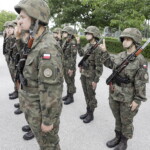 Absolwenci klas mundurowych złożyli uroczystą przysięgę - Radio Kielce 08.07.2022 Kielce. Centrum Przygotowań do Misji Zagranicznych. Przysięga elewów / Fot. Jarosław Kubalski - Radio Kielce