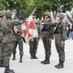 Absolwenci klas mundurowych złożyli uroczystą przysięgę - Radio Kielce 08.07.2022 Kielce. Centrum Przygotowań do Misji Zagranicznych. Przysięga elewów / Fot. Jarosław Kubalski - Radio Kielce
