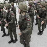 Absolwenci klas mundurowych złożyli uroczystą przysięgę - Radio Kielce 08.07.2022 Kielce. Centrum Przygotowań do Misji Zagranicznych. Przysięga elewów / Fot. Jarosław Kubalski - Radio Kielce