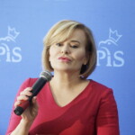 09.07.2022. Busko-Zdrój. Wizyta europoseł Beaty Szydło. Na zdjęciu: Anna Krupka - wiceminsiter sportu i turystyki / Fot. Jarosław Kubalski - Radio Kielce