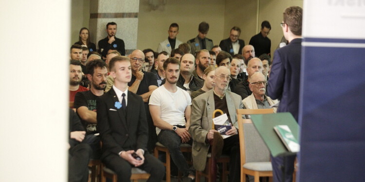 11.07.2022 Kielce. Spotkanie działaczy Konfederacji z sympatykami / Fot. Jarosław Kubalski - Radio Kielce