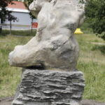 19.07.2022 Kielce. Odsłonięcie rzeźby autorstwa Józefa Opali po renowacji / Fot. Jarosław Kubalski - Radio Kielce