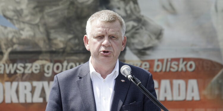 23.07.2022 Kielce. Przysięga Wojsk Obrony Terytorialnej. Na zdjęciu senator Jarosław Rusiecki / Fot. Jarosław Kubalski - Radio Kielce