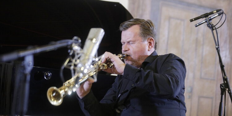 23.07.2022 Kielce. Pałac Biskupów Krakowskich. Koncert z cyklu "Chopinowskie inspiracje". Grają Alexandra Zvyrblyte i Petras Vysniauskas / Fot. Jarosław Kubalski - Radio Kielce