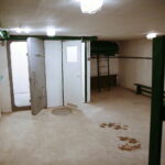 17.02.2021. Kielce. Schron w bloku przy ulicy Stanisława Kostki