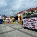 30.07.2022. Kielce. Rynek. Ostatnie przygotowania przed startem 79. Tour de Pologne / Fot. Wiktor Taszłow - Radio Kielce